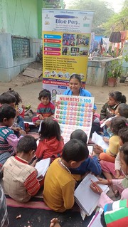 Blue Pen’s Volunteer muskan teaching mathematics (counting) to slum kids of class 1st  at munirka, today 19th Nov,23