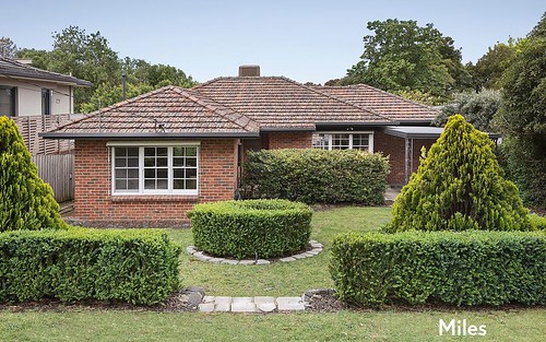 14 Warncliffe Rd, Ivanhoe East VIC 3079