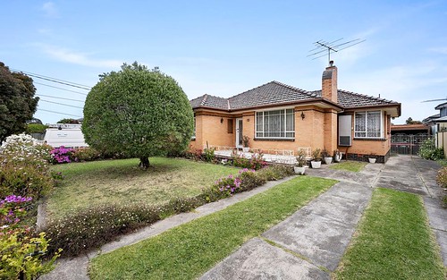 93 Bowes Av, Airport West VIC 3042