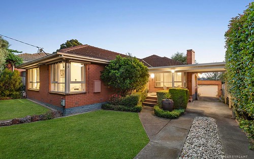 2 Ross St, Doncaster East VIC 3109