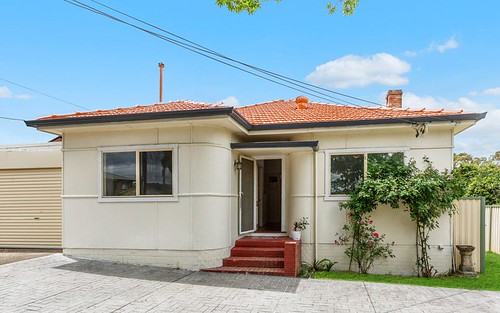 90 Sherbrook Rd, Hornsby NSW 2077