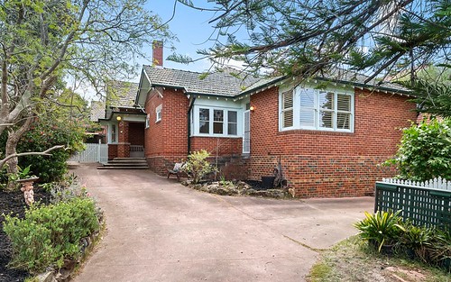 18 Westbourne Gr, Camberwell VIC 3124