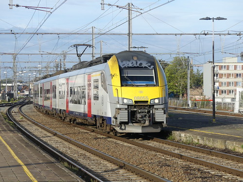 Kortrijk: SNCB/NMBS série AM08, Station Kortrijk (West-Vlaanderen)
