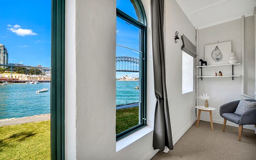 2/19 East Crescent Street, McMahons Point NSW