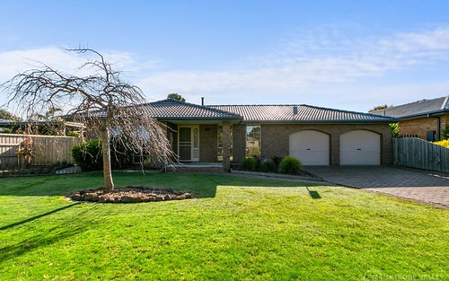 8 Rintoull Court, Rosedale Vic
