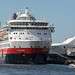 Hurtigruten-Schiff in Bergen