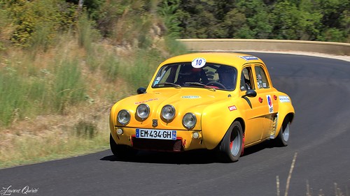 10 - Renault Dauphine