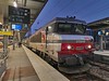 [SNCF] - BB 15040R en tte d'une rame V2N en gare de Amiens.