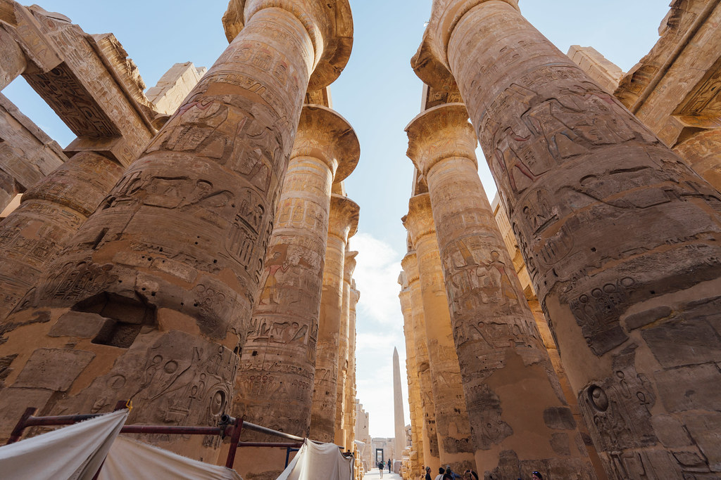 埃及旅遊景點｜卡納克神廟，世界上最大神殿，巨大石柱令人嘆為觀止