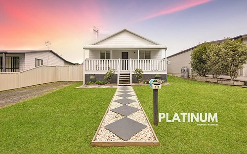 17 Hewitt Ave, St Georges Basin NSW