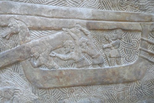 "Transport du bois de cèdre du Liban", fin du VIIIe siècle avant JC, palais de Khorsabad, département des Antiquités orientales, musée du Louvre, Paris, France.