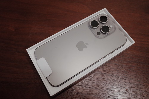 203Ricoh GRⅡ iPhone 15 Proパッケージ開封.