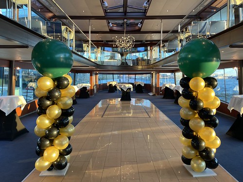 Ballonpilaar Breed Rond uitreiking de Gouden Mossel Schip James Cook Spido Rotterdam