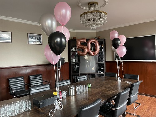 Tafeldecoratie 5 Ballonnen en Folieballon Cijfer 50 Verjaardag Private Dining Cafe Verhip Rotterdam