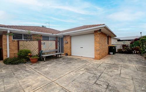 2/11 Mayfair Place, Forster NSW