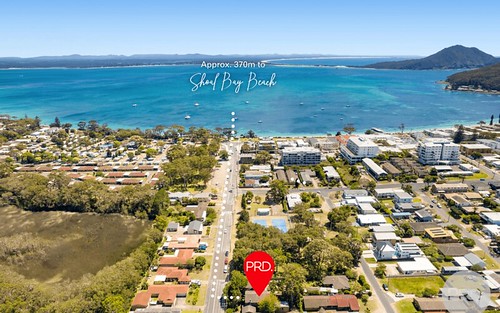 21 Government Road, Shoal Bay NSW
