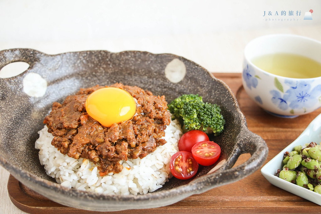 【食譜】日式乾咖哩-超下飯的咖哩肉醬作法 @J&amp;A的旅行