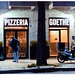 Wie heißt eine italienische Pizzeria in Italien?  