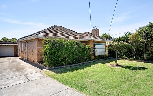 18 Military Rd, Avondale Heights VIC 3034