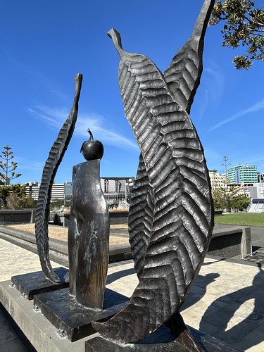 Fruits of the Garden sculpture (Paul Dibble) at Frank Kitts park, Wellington waterfront