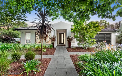6 Thorn Pl, Curtin ACT 2605