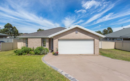 17 Laurie Drive, Raworth NSW