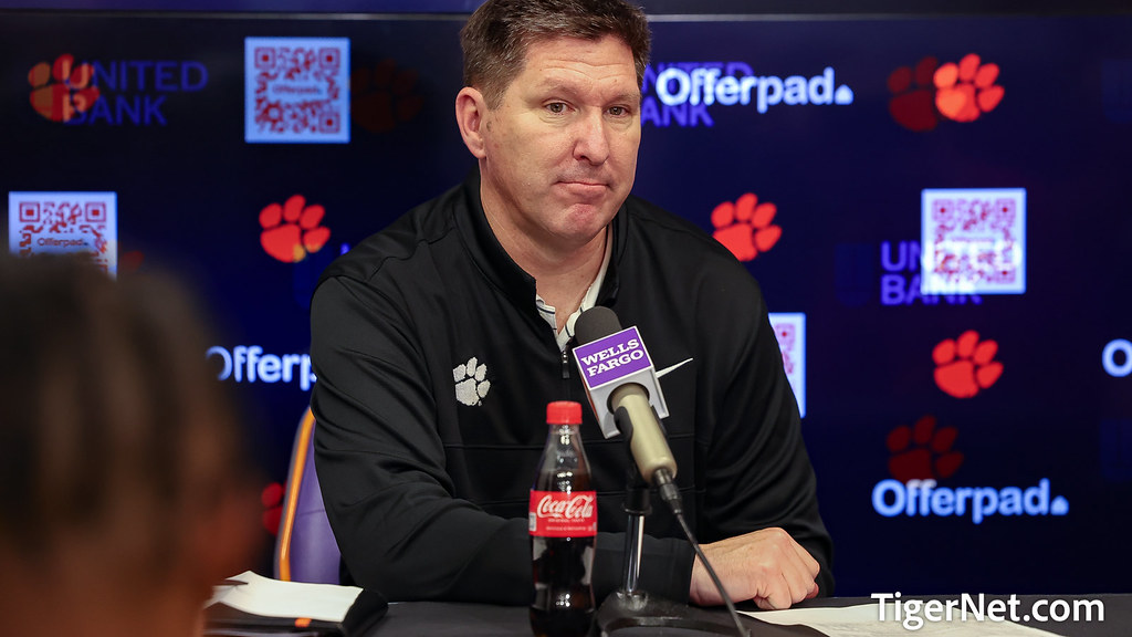 Clemson Basketball Photo of Brad Brownell and pittsburgh