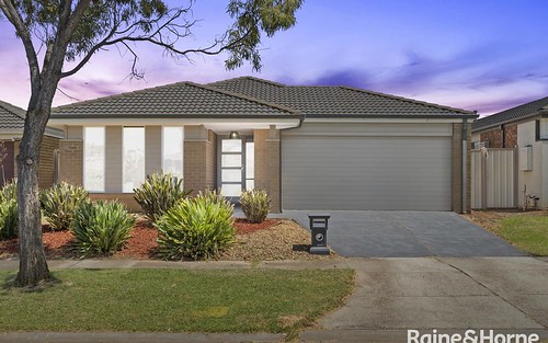 5 Clare St, Brookfield VIC 3338