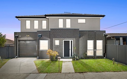 61 Kingloch Pde, Wantirna VIC 3152