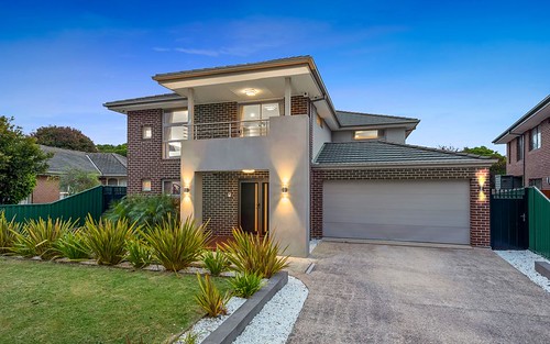 11 Holly Green Drive, Wheelers Hill VIC