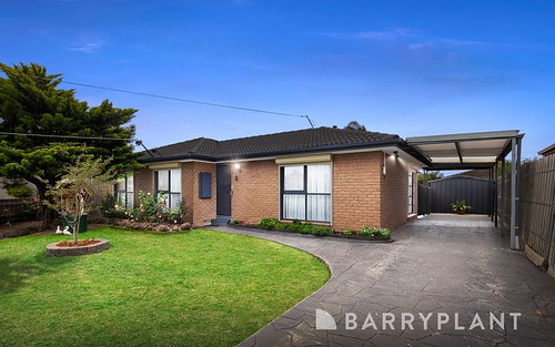 8 Chatham Place, Kings Park VIC