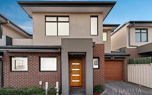 2/9 West Court, Airport West VIC