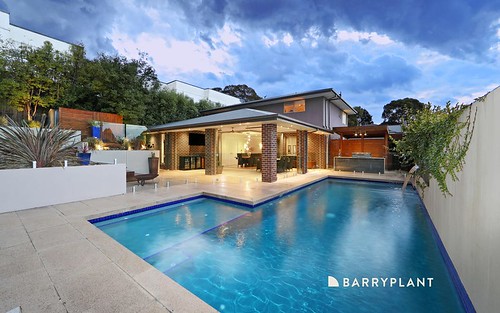 2 Hayes Court, Lysterfield VIC