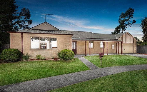 28 Rutherford Wy, Roxburgh Park VIC 3064