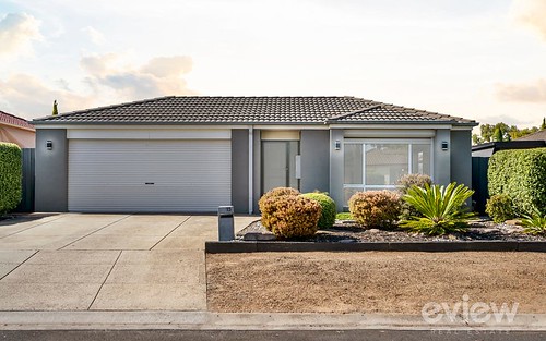 13 Lisa Court, Hoppers Crossing VIC