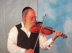 Klezmer violinist