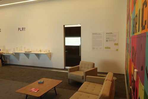 Exhibit style for sitting, playing, and (online) sharing