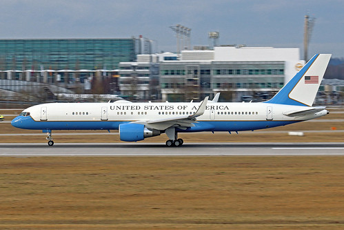 United States Air Force (USAF) Boeing C-32A 98-0001 MUC 17-02-24