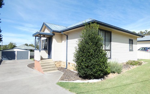 3 Alkoomi Place, Cooma NSW
