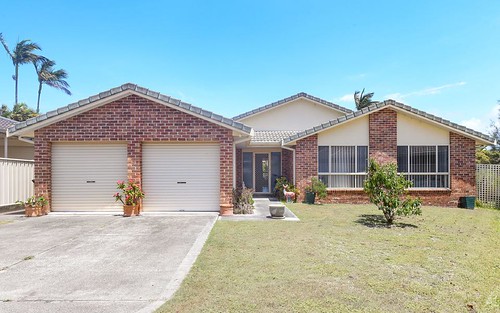 16 Constable Place, Tuncurry NSW