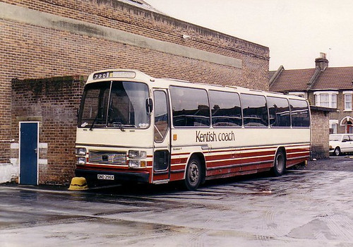 [Kentish Bus] 228 (SND 296K) in Northfleet - Malcolm Jones