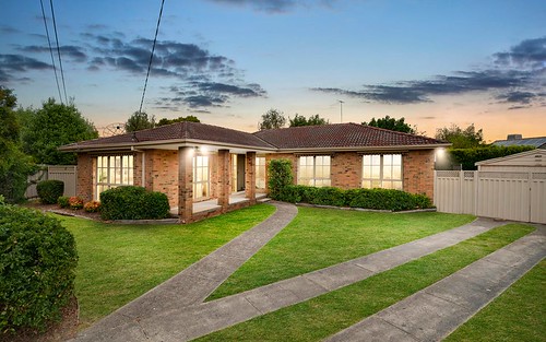 1 Norval Ct, Wheelers Hill VIC 3150