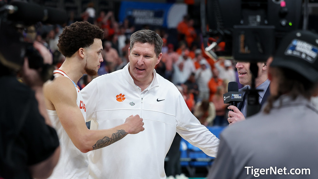 Clemson Basketball Photo of Brad Brownell and newmexico