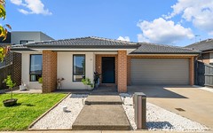 22 Wattleseed Drive, Fraser Rise VIC