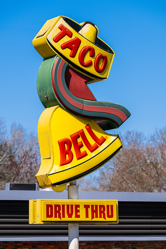 Old-style Taco Bell sign