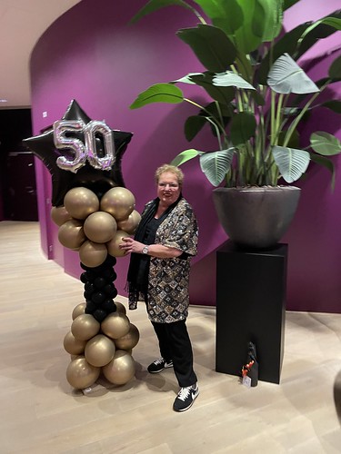 Ballonpilaar 50 Jaar Jubileum Astrid Nijgh Theater de Stoep Spijkenisse