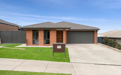 6 Enfield St, Casey ACT 2913
