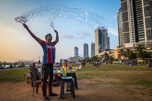 Bubbles at Galle Face
