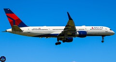 Delta Airlines / Boeing 757-231(WL) / N705TW