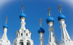 Russian Federation,  Holy Moscow,  Azure cupolas of Church of the Nativity of the Theotokos at Putinki since 1649, Malaya Dmitrovka Street near Pushkinskaya Square (former Strastnaya Square), Tverskoy district. Православнаѧ Црковь.